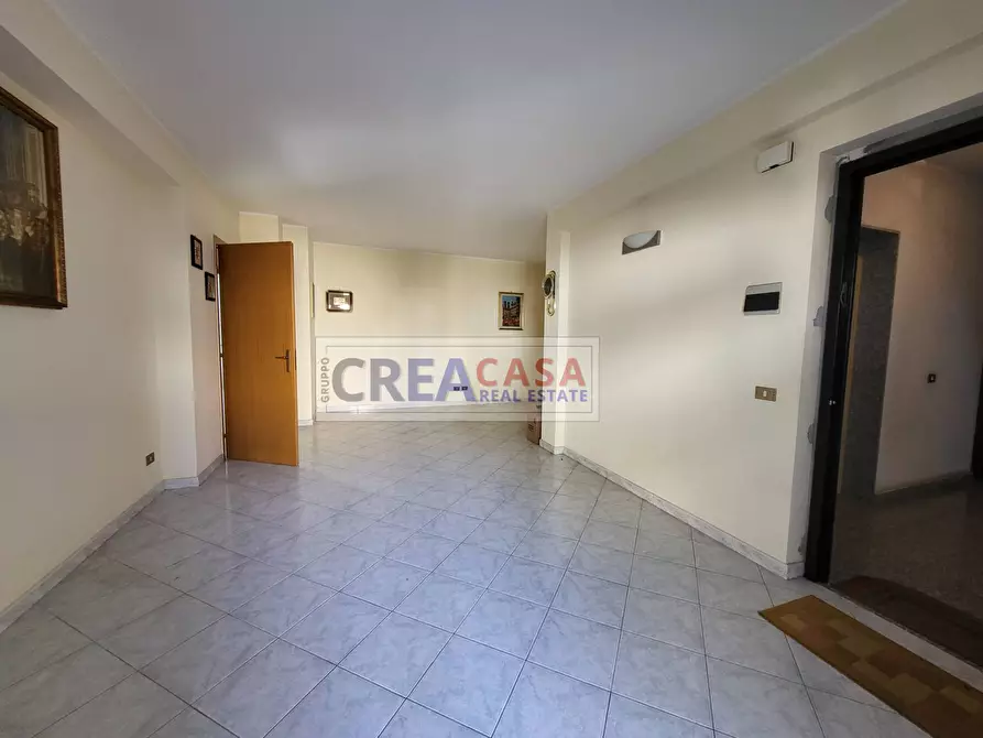 Immagine 10 di Appartamento in vendita  in Via Federico de roberto a Mascali