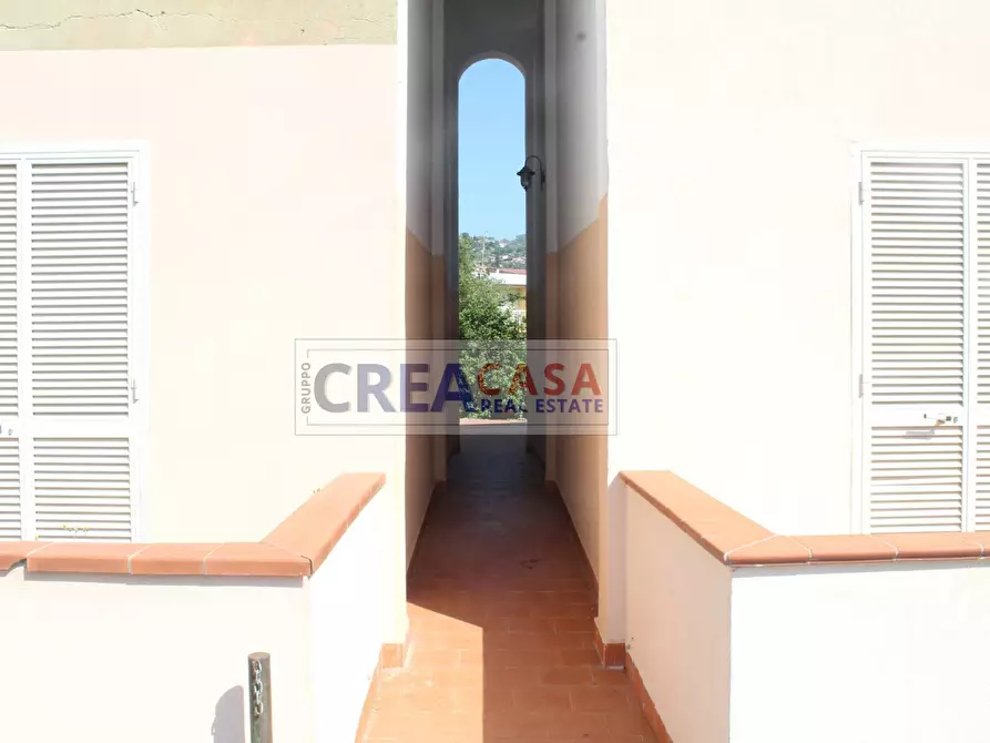 Immagine 6 di Appartamento in vendita  in Via Sebastiano Famulari a Santa Teresa Di Riva