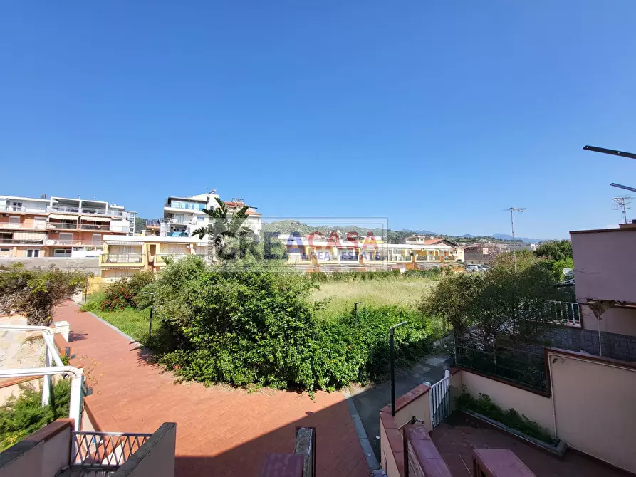 Immagine 39 di Appartamento in vendita  in Via Sebastiano Famulari a Santa Teresa Di Riva