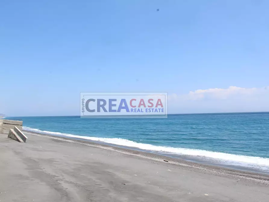 Immagine 43 di Appartamento in vendita  in Via Sebastiano Famulari a Santa Teresa Di Riva