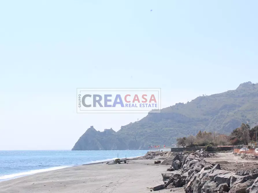 Immagine 1 di Appartamento in vendita  in Via Sebastiano Famulari a Santa Teresa Di Riva