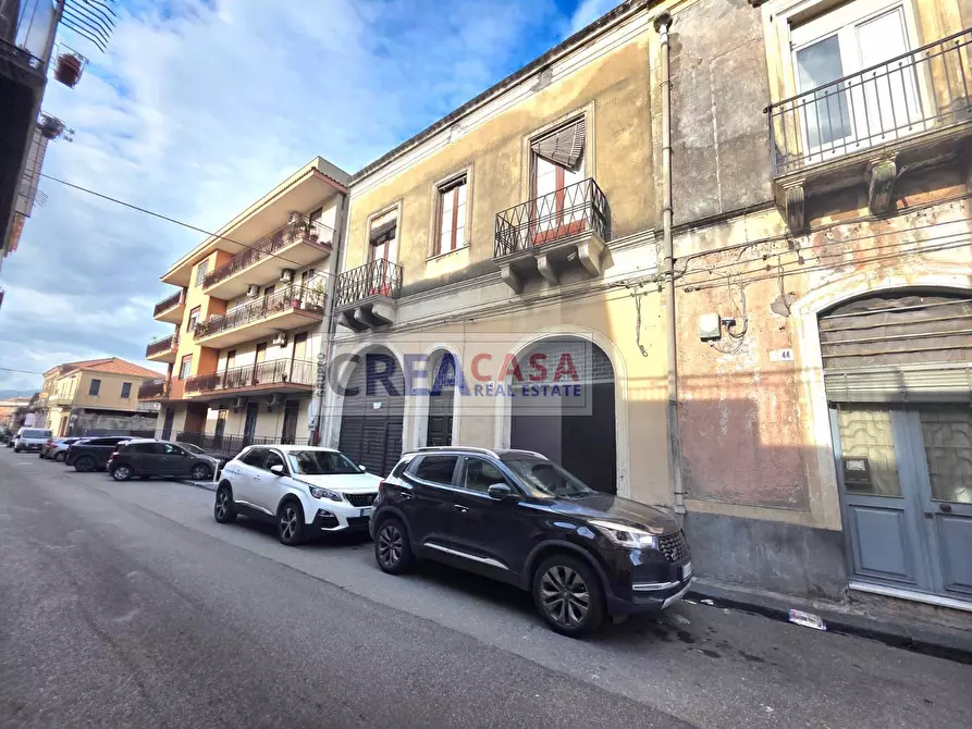 Immagine 3 di Palazzo in vendita  in via San Giuliano a Giarre