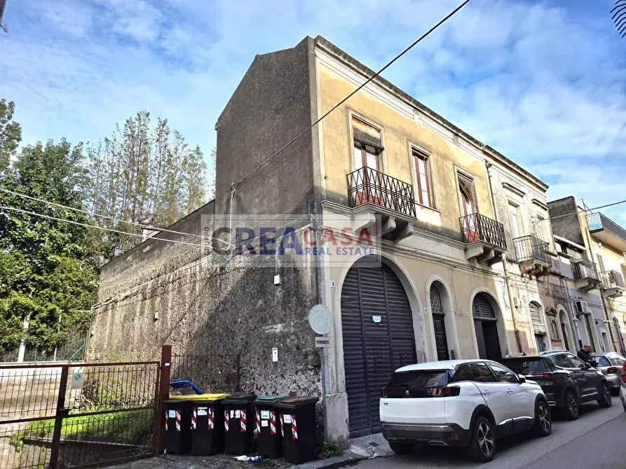Immagine 4 di Palazzo in vendita  in via San Giuliano a Giarre