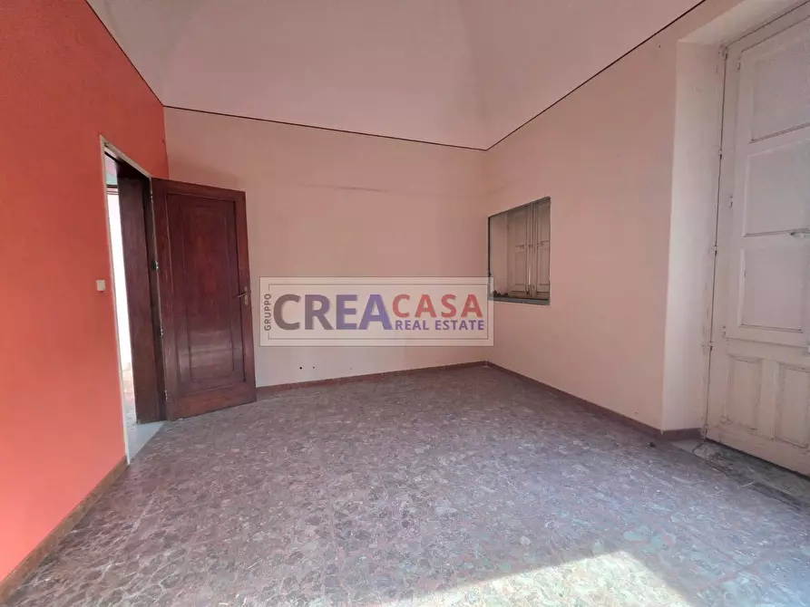 Immagine 12 di Palazzo in vendita  in via San Giuliano a Giarre