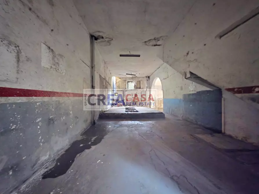 Immagine 13 di Palazzo in vendita  in via San Giuliano a Giarre