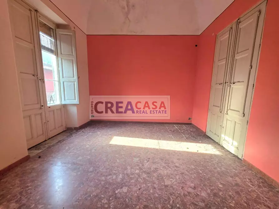 Immagine 14 di Palazzo in vendita  in via San Giuliano a Giarre