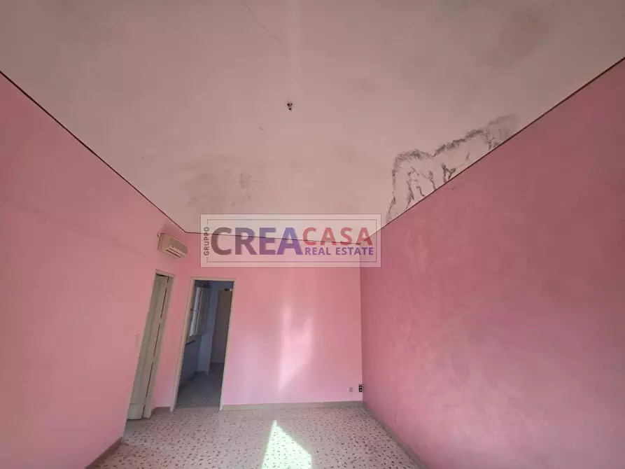 Immagine 17 di Palazzo in vendita  in via San Giuliano a Giarre