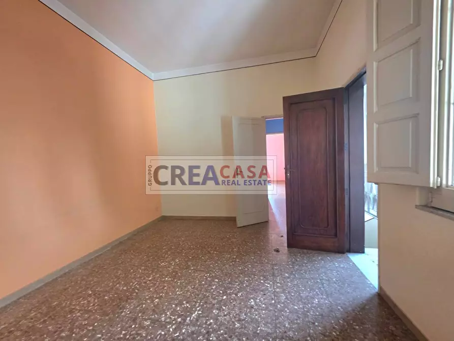 Immagine 29 di Palazzo in vendita  in via San Giuliano a Giarre