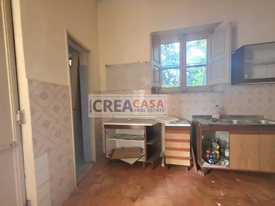 Immagine 30 di Palazzo in vendita  in via San Giuliano a Giarre