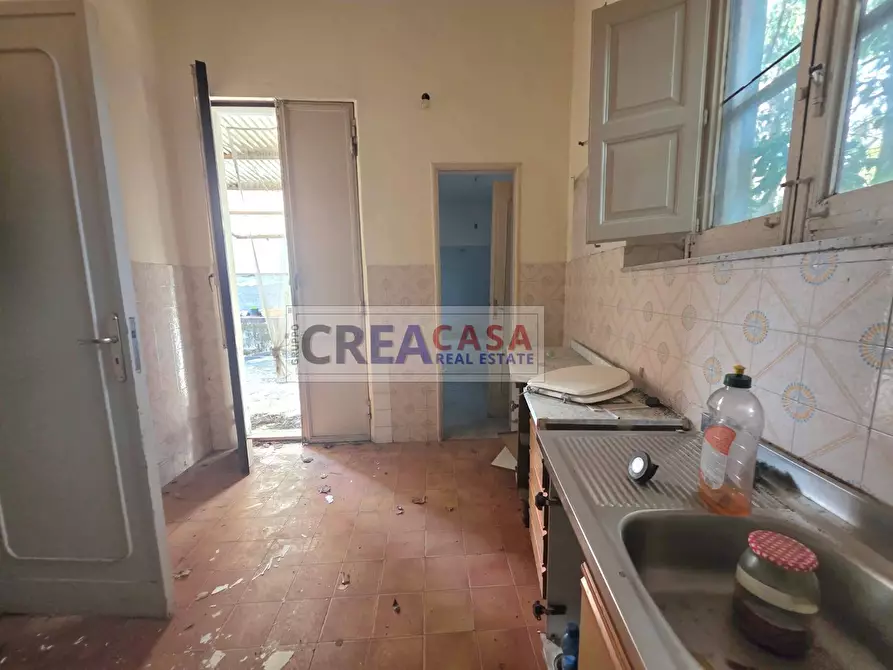 Immagine 31 di Palazzo in vendita  in via San Giuliano a Giarre