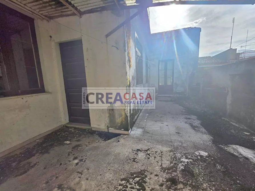 Immagine 43 di Palazzo in vendita  in via San Giuliano a Giarre