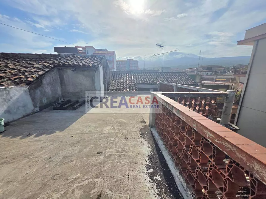 Immagine 51 di Palazzo in vendita  in via San Giuliano a Giarre