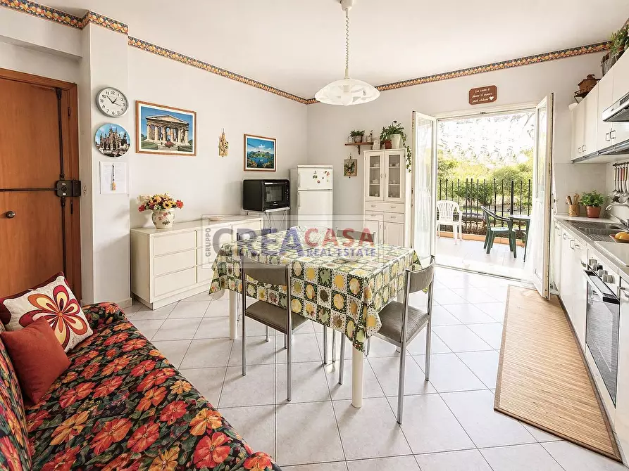 Immagine 3 di Appartamento in vendita  in via della Pace a Calatabiano