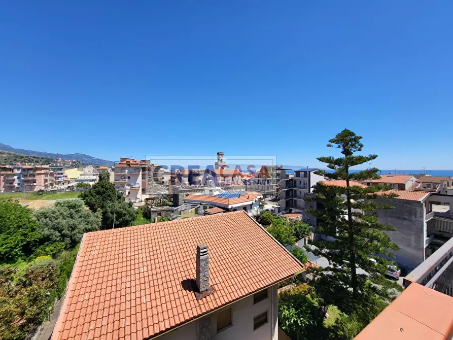 Immagine 32 di Appartamento in vendita  in Via Sparagonà a Santa Teresa Di Riva