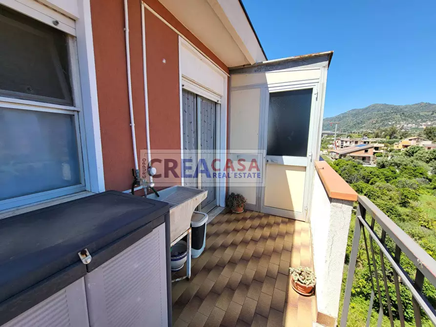 Immagine 35 di Appartamento in vendita  in Via Sparagonà a Santa Teresa Di Riva