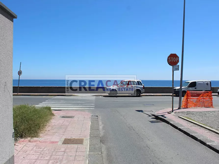 Immagine 55 di Appartamento in vendita  in Via Sparagonà a Santa Teresa Di Riva