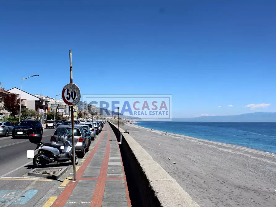 Immagine 58 di Appartamento in vendita  in Via Sparagonà a Santa Teresa Di Riva