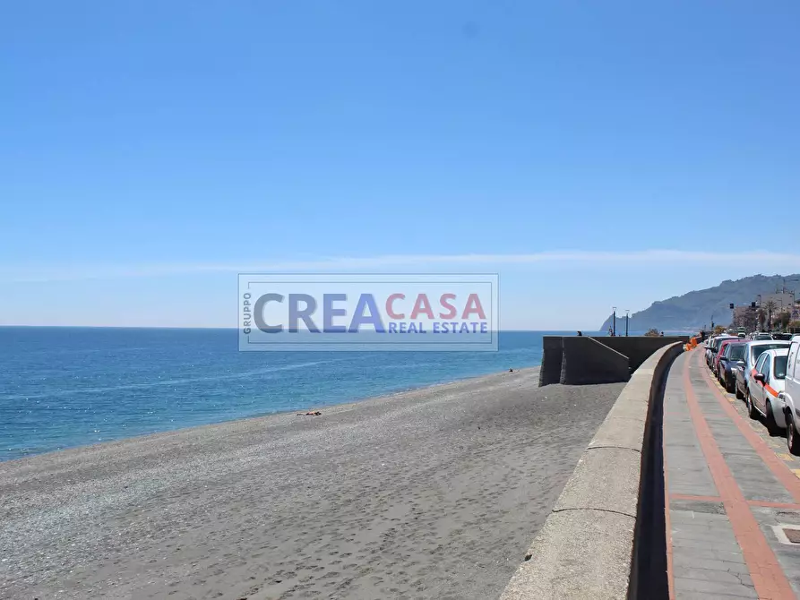 Immagine 60 di Appartamento in vendita  in Via Sparagonà a Santa Teresa Di Riva