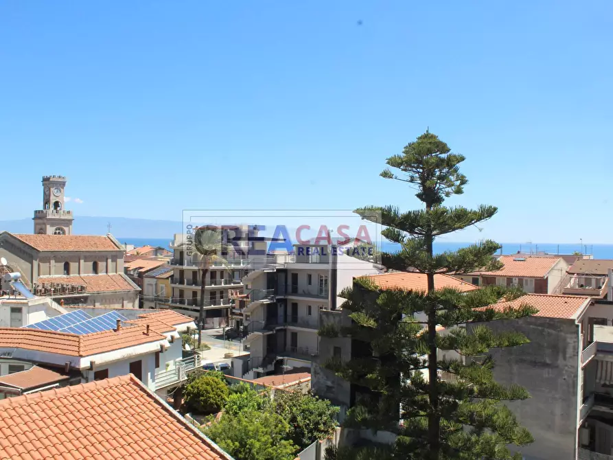 Immagine 1 di Appartamento in vendita  in Via Sparagonà a Santa Teresa Di Riva