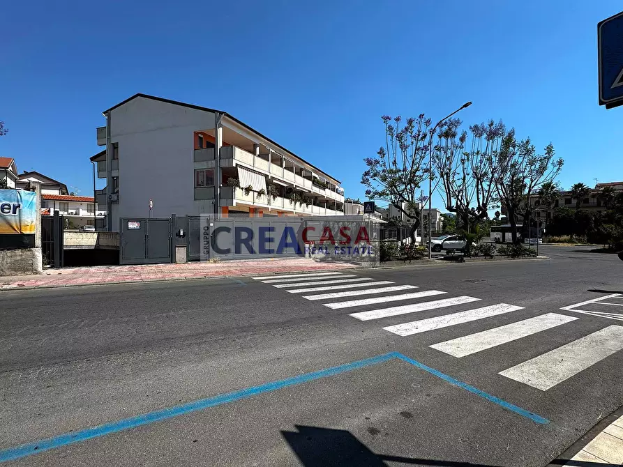 Immagine 1 di Box auto in vendita  in VIA DIONISIO a Giardini-Naxos