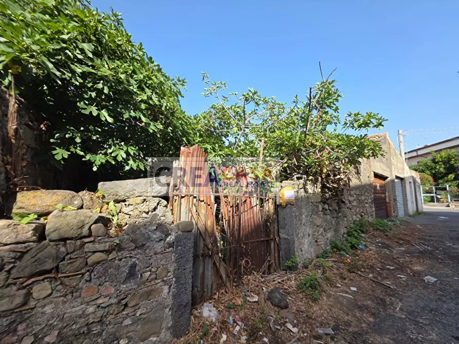Immagine 8 di Rustico / casale in vendita  in via Pasteria a Calatabiano
