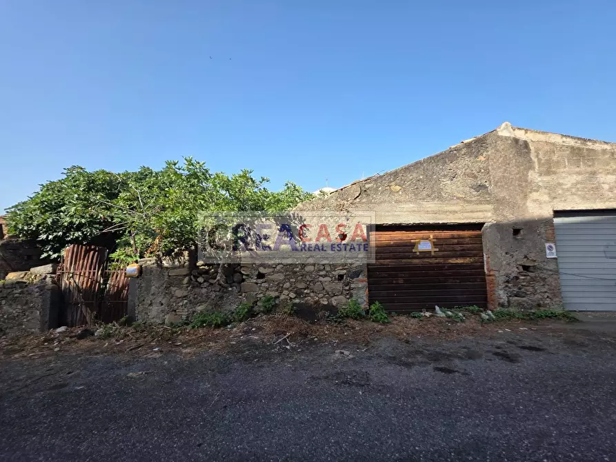 Immagine 10 di Rustico / casale in vendita  in via Pasteria a Calatabiano
