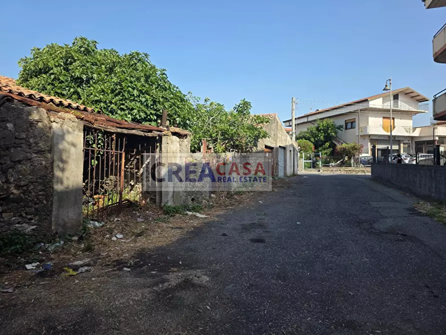 Immagine 14 di Rustico / casale in vendita  in via Pasteria a Calatabiano