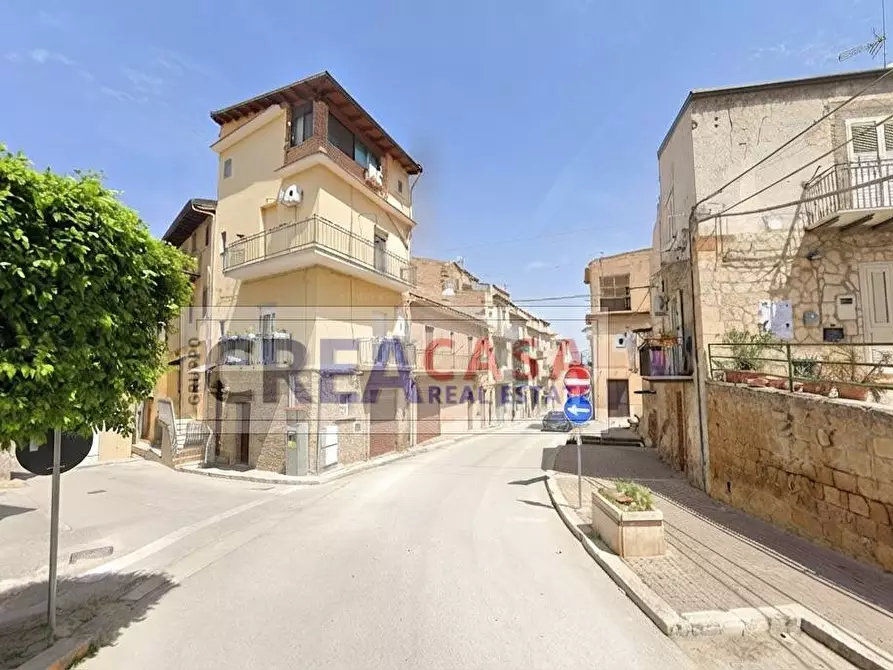 Immagine 1 di Casa indipendente in vendita  in via vittorio veneto a Riesi