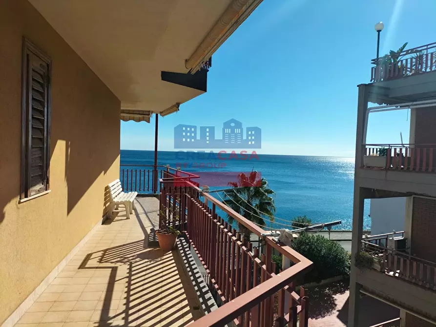 Immagine 1 di Appartamento in vendita  in Lungomare a Antillo