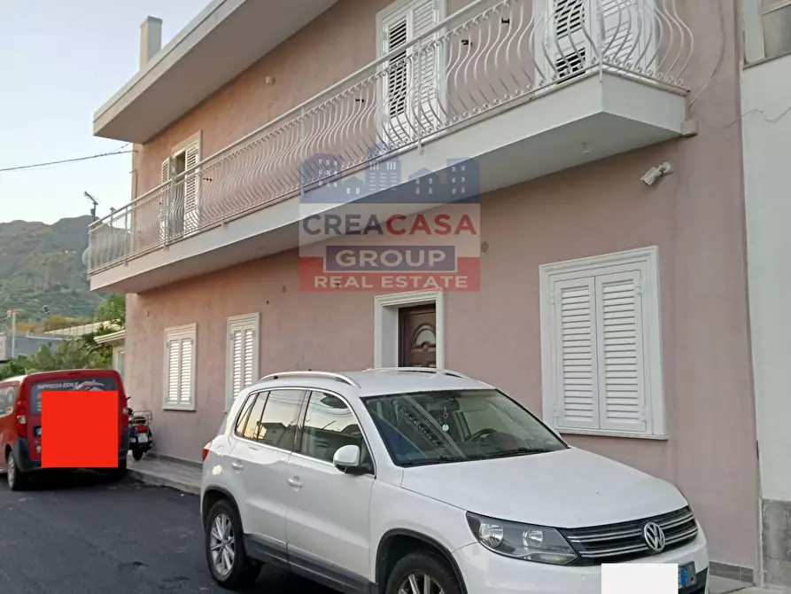 Immagine 1 di Casa semindipendente in vendita  in VIA DELLE PALME a Giardini-Naxos