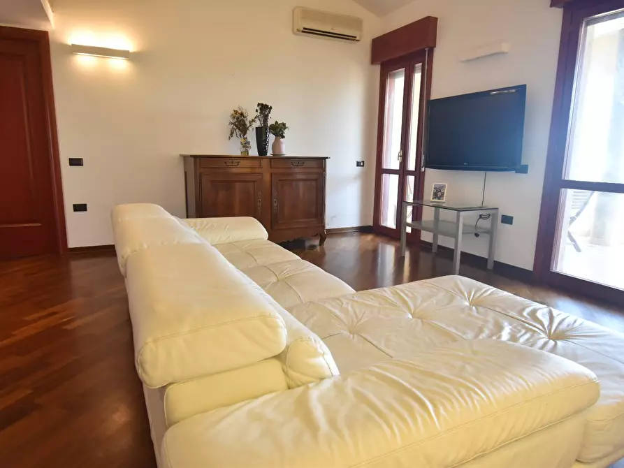 Immagine 4 di Appartamento in vendita  a Quartu Sant'elena