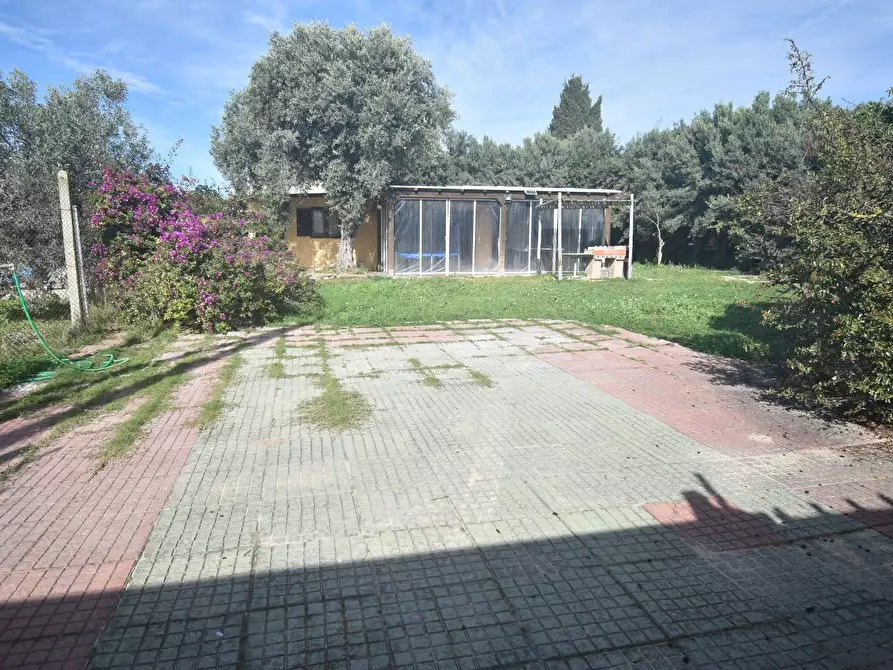 Immagine 2 di Terreno residenziale in vendita  a Quartu Sant'elena