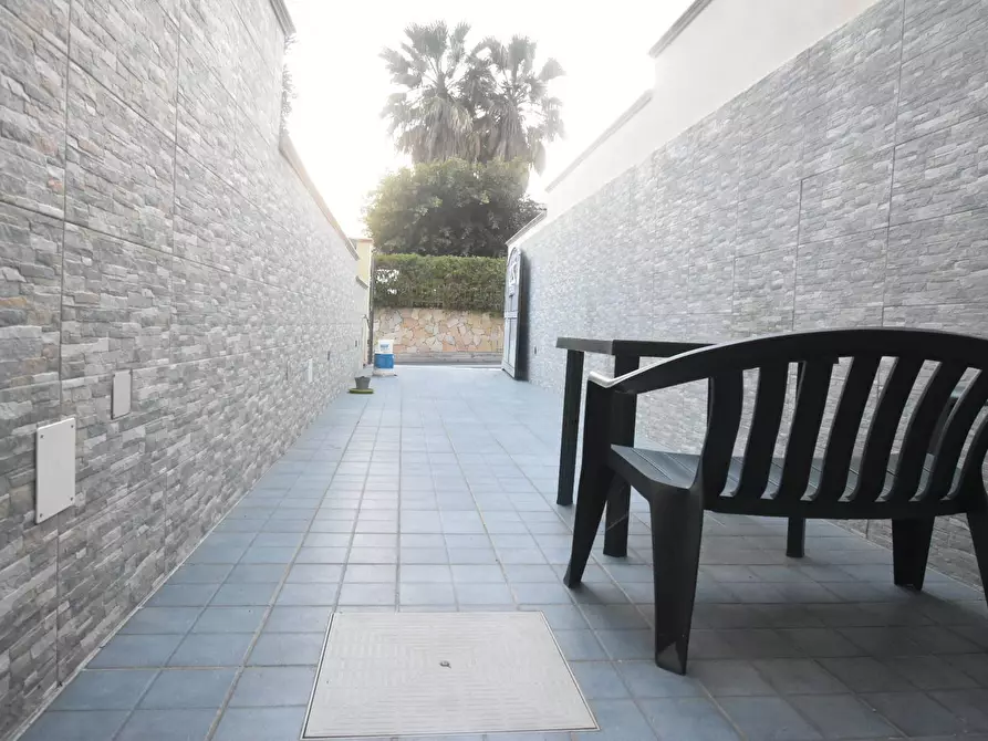 Immagine 1 di Villa in vendita  a Quartu Sant'elena