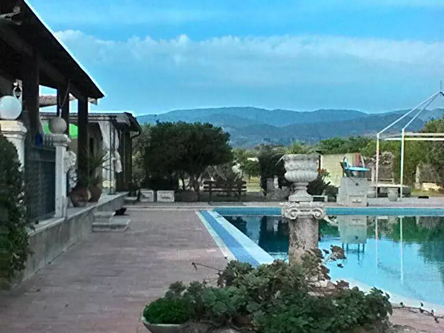 Immagine 12 di Villa in vendita  a Quartu Sant'elena