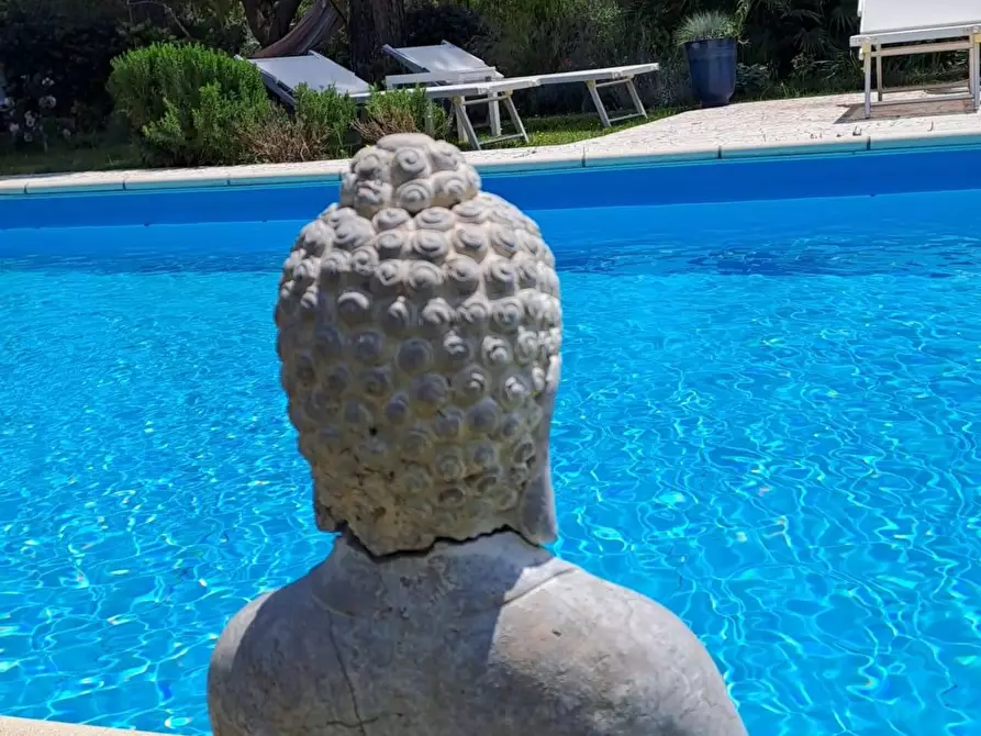 Immagine 5 di Villa in vendita  a Quartu Sant'elena