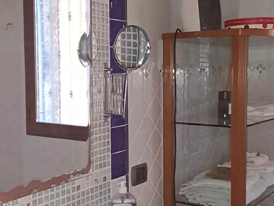 Immagine 48 di Villa in vendita  a Quartu Sant'elena