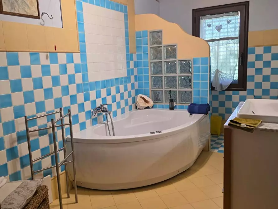 Immagine 63 di Villa in vendita  a Quartu Sant'elena