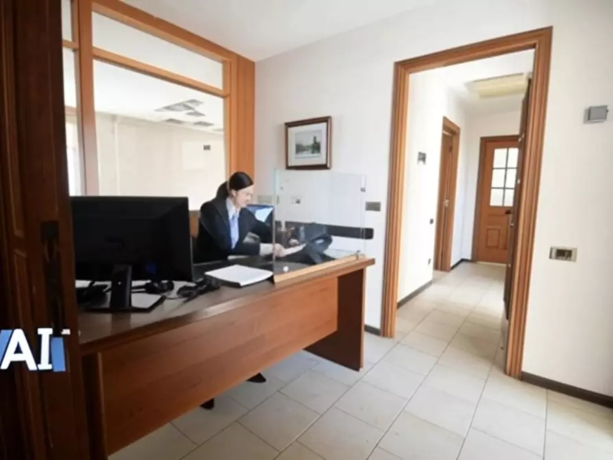 Immagine 2 di Ufficio in vendita  a Quartu Sant'elena