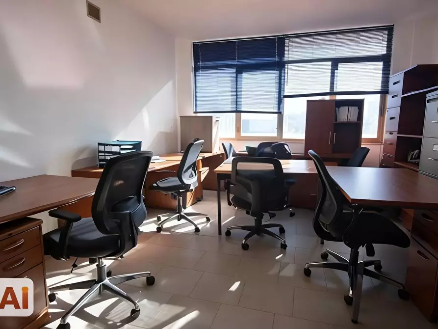 Immagine 13 di Ufficio in vendita  a Quartu Sant'elena