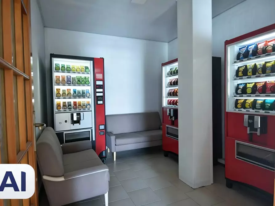 Immagine 22 di Ufficio in vendita  a Quartu Sant'elena