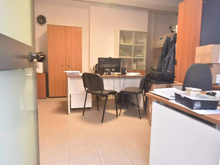 Immagine 2 di Ufficio in vendita  a Cagliari