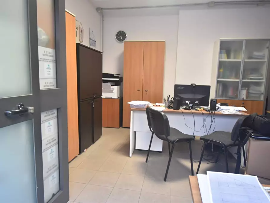 Immagine 3 di Ufficio in vendita  a Cagliari