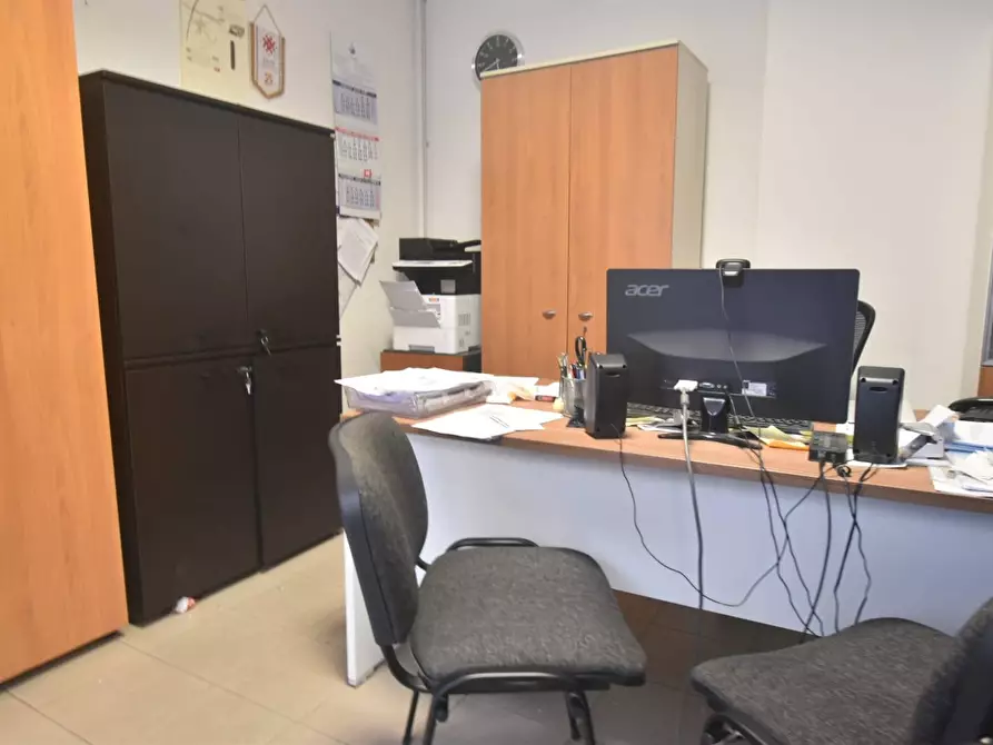Immagine 5 di Ufficio in vendita  a Cagliari