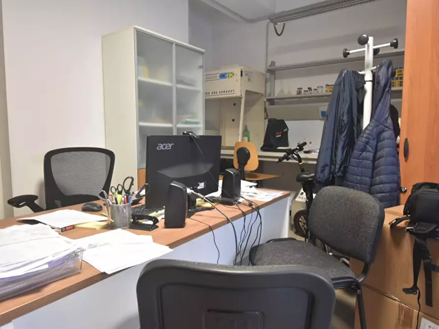 Immagine 6 di Ufficio in vendita  a Cagliari