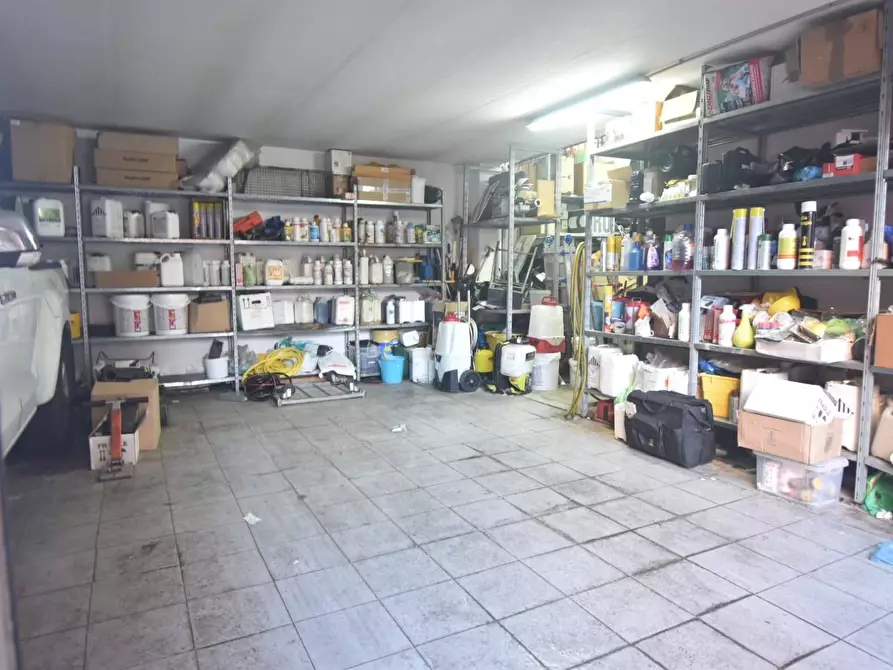 Immagine 13 di Ufficio in vendita  a Cagliari