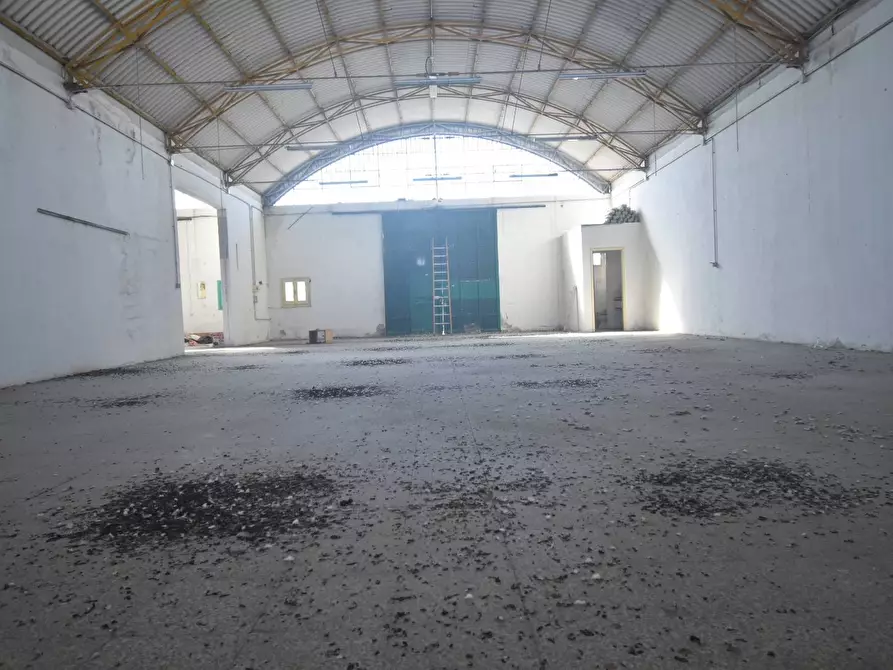 Immagine 4 di Capannone industriale in vendita  a Quartu Sant'elena
