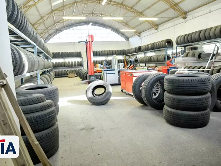 Immagine 6 di Capannone industriale in vendita  a Quartu Sant'elena