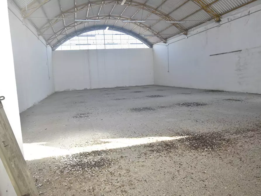 Immagine 7 di Capannone industriale in vendita  a Quartu Sant'elena