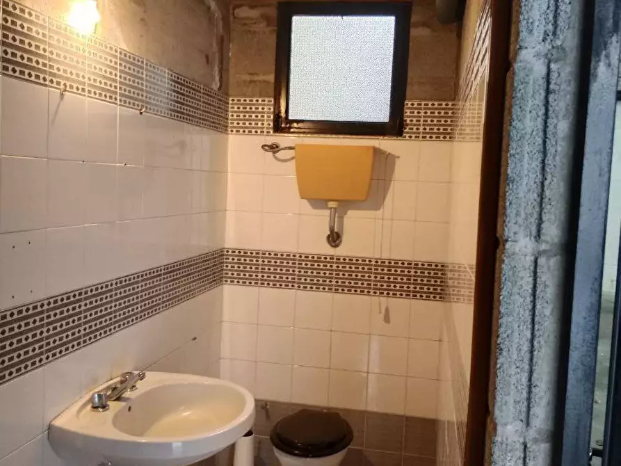 Immagine 9 di Box auto in vendita  a Quartu Sant'elena