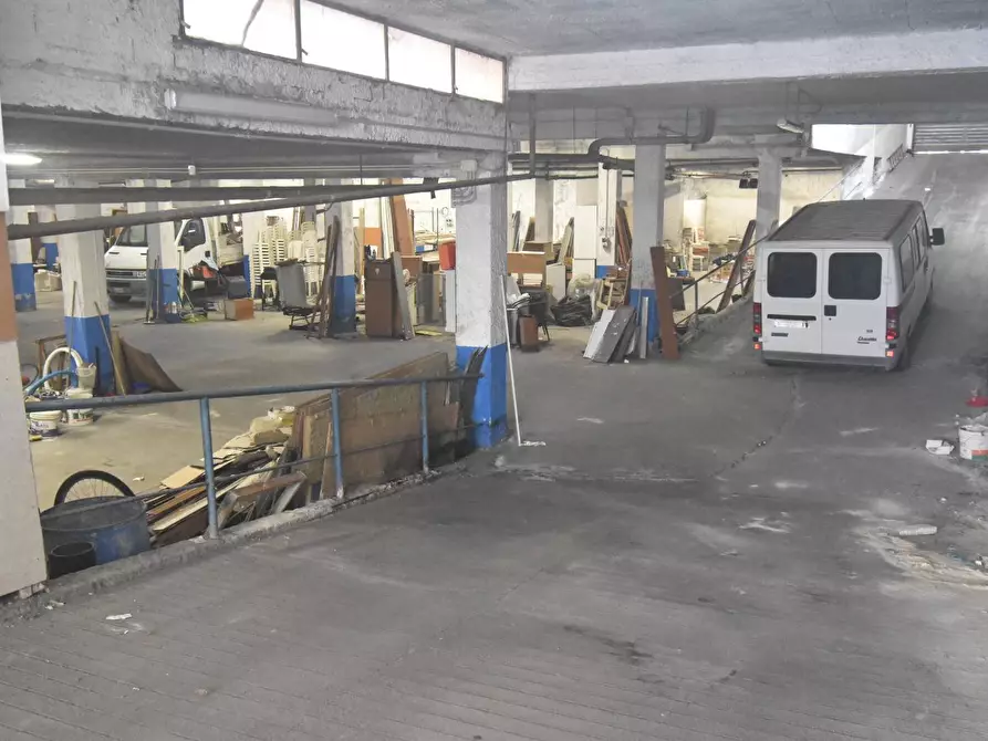 Immagine 9 di Box auto in vendita  a Selargius